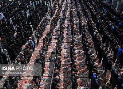 نماز باشکوه ظهر عاشورا اقامه شد