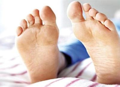 4 فایده بلندتر قرار دادن پا ها هنگام خواب