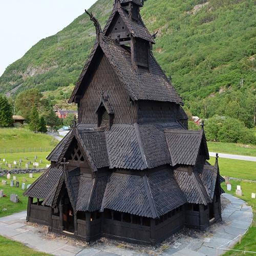 کلیساهای چوبی و قدیمی قرون وسطایی نروژ
